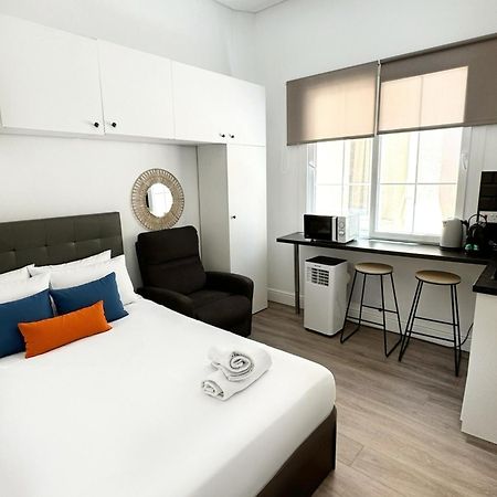 Stylish City Centre Studio - Grand Central House Гибралтар Екстериор снимка