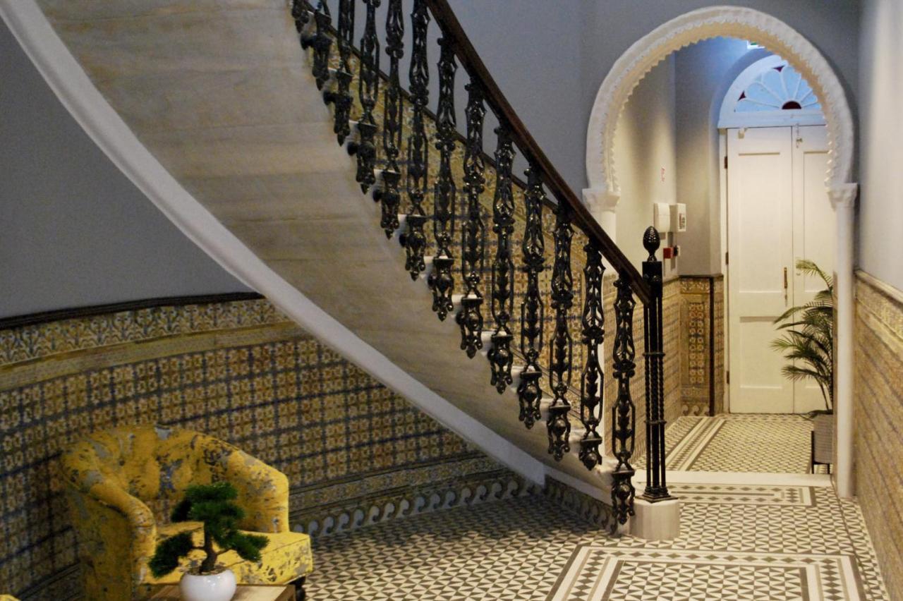 Stylish City Centre Studio - Grand Central House Гибралтар Екстериор снимка