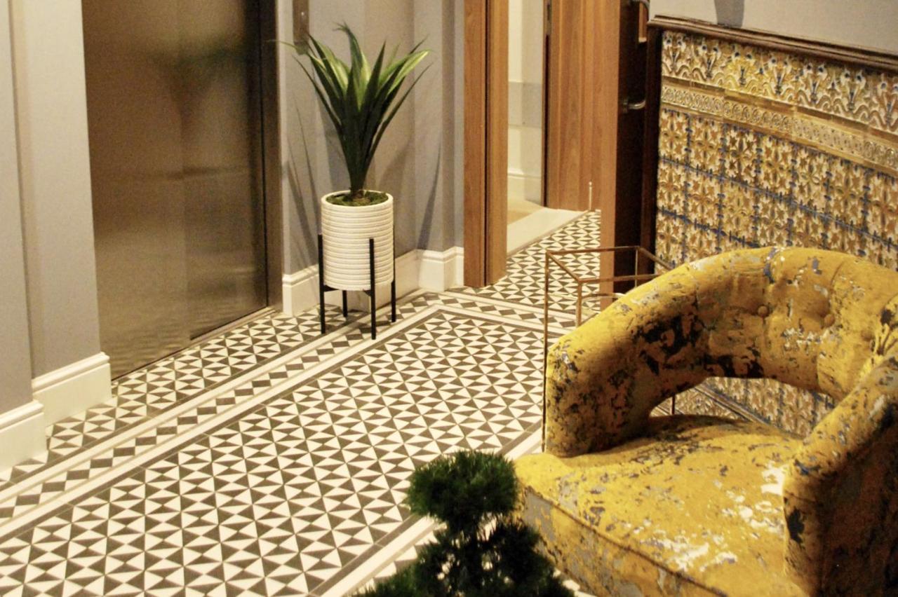 Stylish City Centre Studio - Grand Central House Гибралтар Екстериор снимка