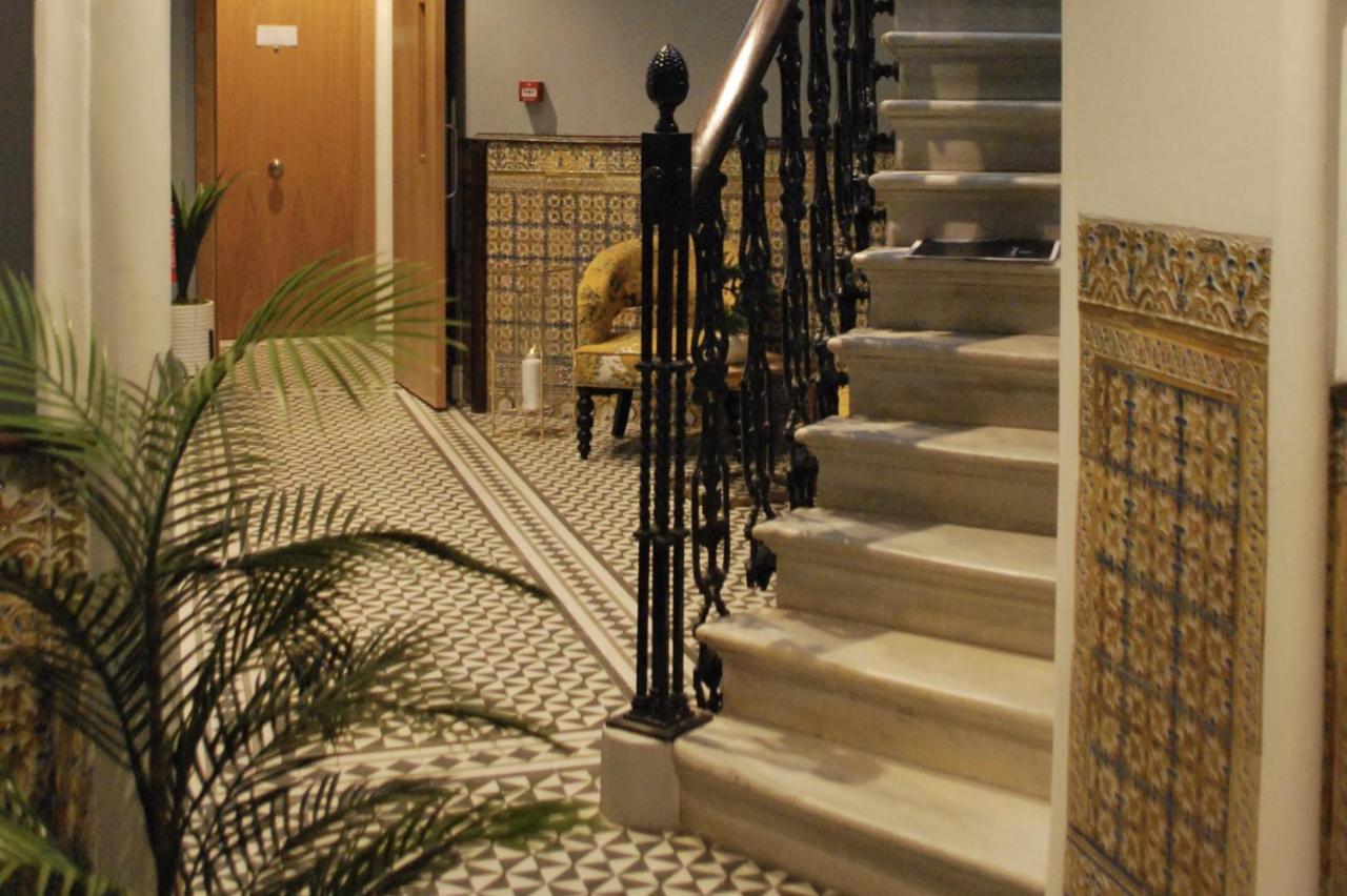 Stylish City Centre Studio - Grand Central House Гибралтар Екстериор снимка